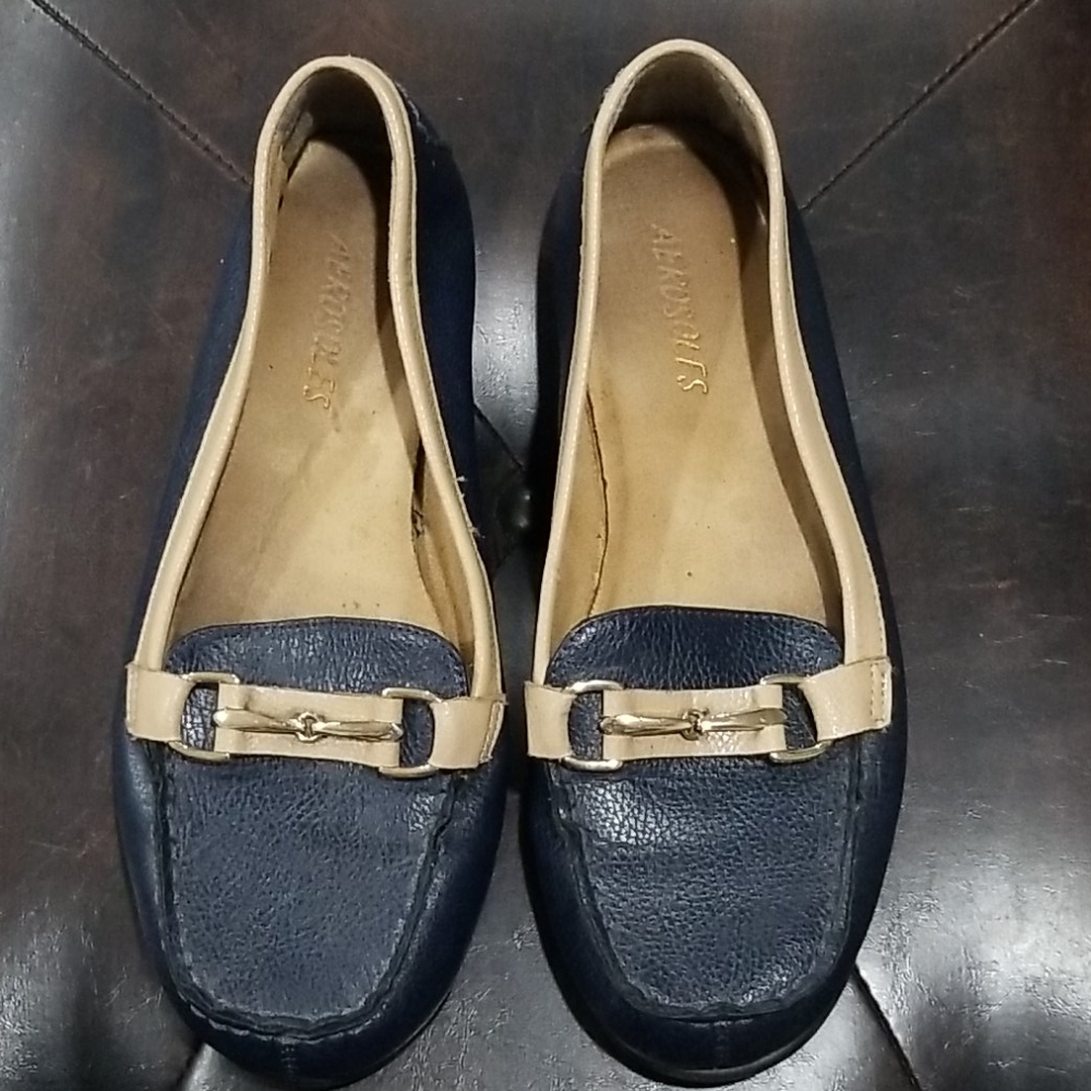 Aerosoles navy blue loafers for work wear.